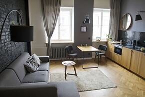 Fox Center Apartments