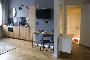 Fox Center Apartments