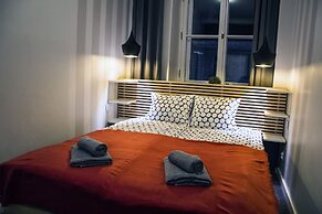 Fox Center Apartments