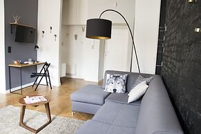 Fox Center Apartments