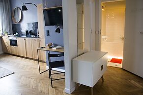 Fox Center Apartments