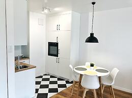 Fox Center Apartments