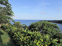 Two Bays Beach Villa Apartment and Studios