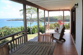 Two Bays Beach Villa Apartment and Studios