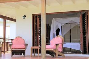 Two Bays Beach Villa Apartment and Studios