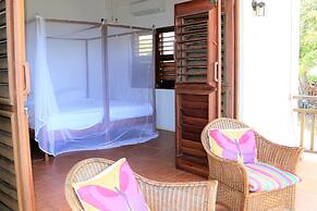 Two Bays Beach Villa Apartment and Studios