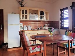 Two Bays Beach Villa Apartment and Studios