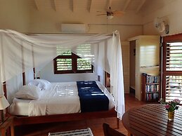 Two Bays Beach Villa Apartment and Studios