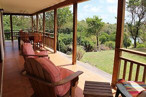 Two Bays Beach Villa Apartment and Studios