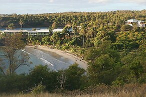 Two Bays Beach Villa Apartment and Studios