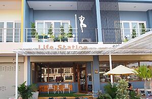 Life Station - Hostel