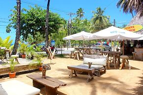 Afreeka Beach Hostel & Music Bar