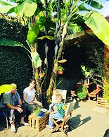 Savannah House - Hostel