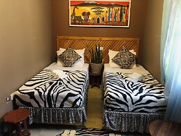 Savannah House - Hostel