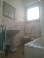 Boomerang Serviced Apartment's