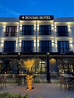 8 Rooms Hotel