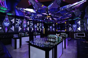 Central Phu Hung Hotel