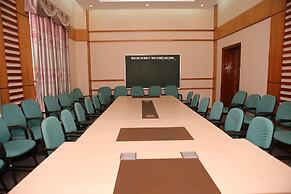 Central Phu Hung Hotel