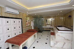 Central Phu Hung Hotel