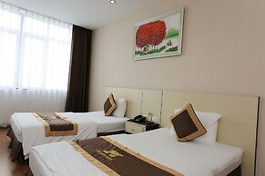 Central Phu Hung Hotel