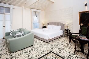 The Hen Hua Hin Private Beach Villa