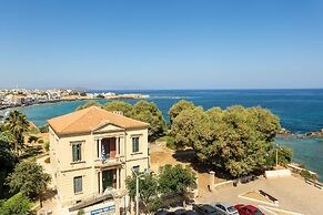 Ranias luxurious Apartment with sea view!