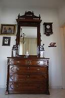 Ranias luxurious Apartment with sea view!