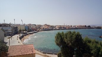 Ranias luxurious Apartment with sea view!