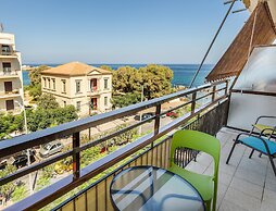 Ranias luxurious Apartment with sea view!