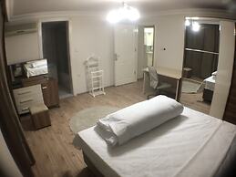 Bursa Larimar Apartments