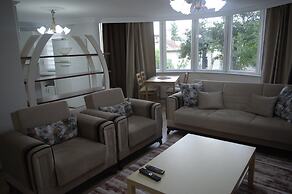 Bursa Larimar Apartments