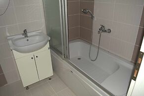 Bursa Larimar Apartments