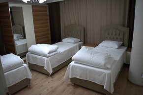 Bursa Larimar Apartments