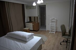 Bursa Larimar Apartments