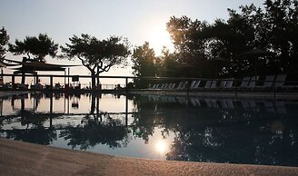 Koulouris Beach Hotel