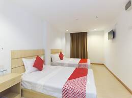 Super OYO 530 Dd Hotel