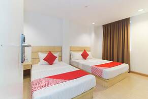 Super OYO 530 Dd Hotel