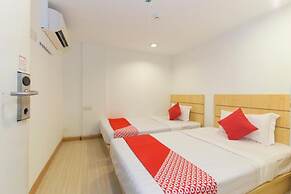 Super OYO 530 Dd Hotel