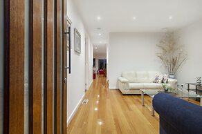 Aquawaters house by Barefoot Beach stays