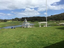 Aquawaters house by Barefoot Beach stays