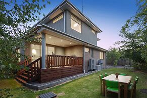 Aquawaters house by Barefoot Beach stays