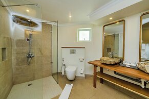 Seasense Boutique Hotel & Spa