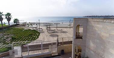 Acco Beach Hotel