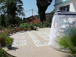 On Sanatornaya Guest House