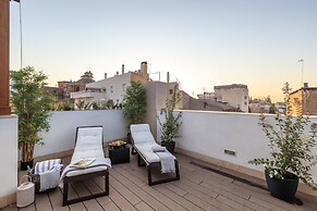 Chezmoihomes Plaza Nueva Penthouse