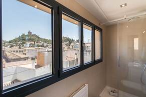 Chezmoihomes Plaza Nueva Penthouse