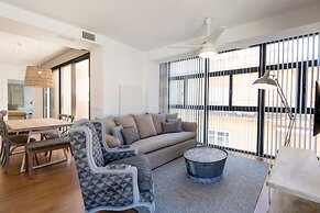 Chezmoihomes Plaza Nueva Penthouse