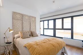 Chezmoihomes Plaza Nueva Penthouse