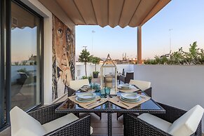 Chezmoihomes Plaza Nueva Penthouse