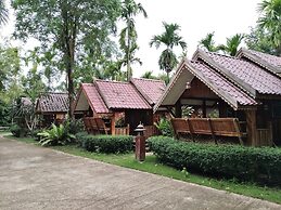 Phetsangsom Resort